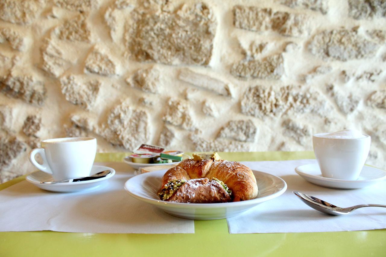 Bed and Breakfast Le Mangiatoie Del Cavaliere Montallegro Exterior foto